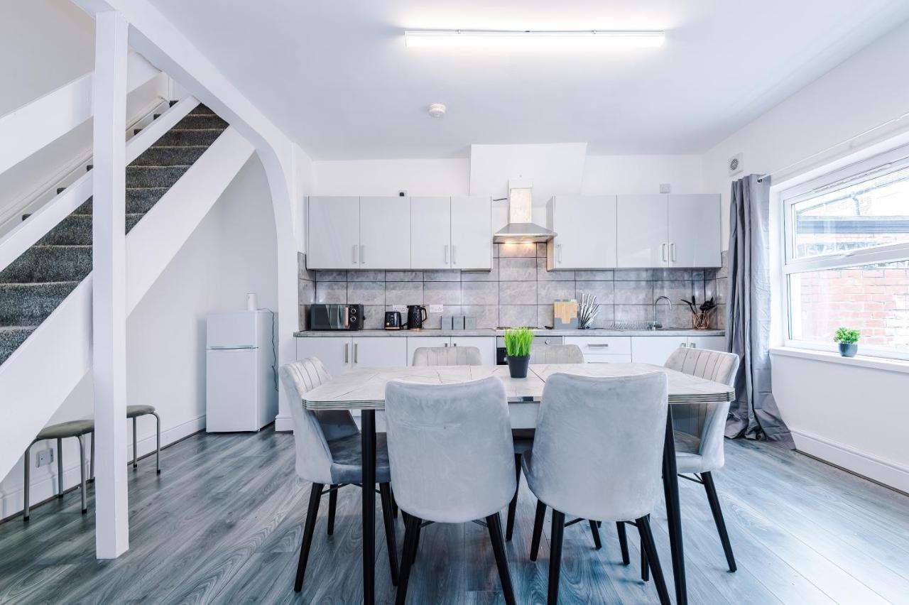 3 Bed House Close To Etihad Stadium - Free Parking Manchester Ngoại thất bức ảnh