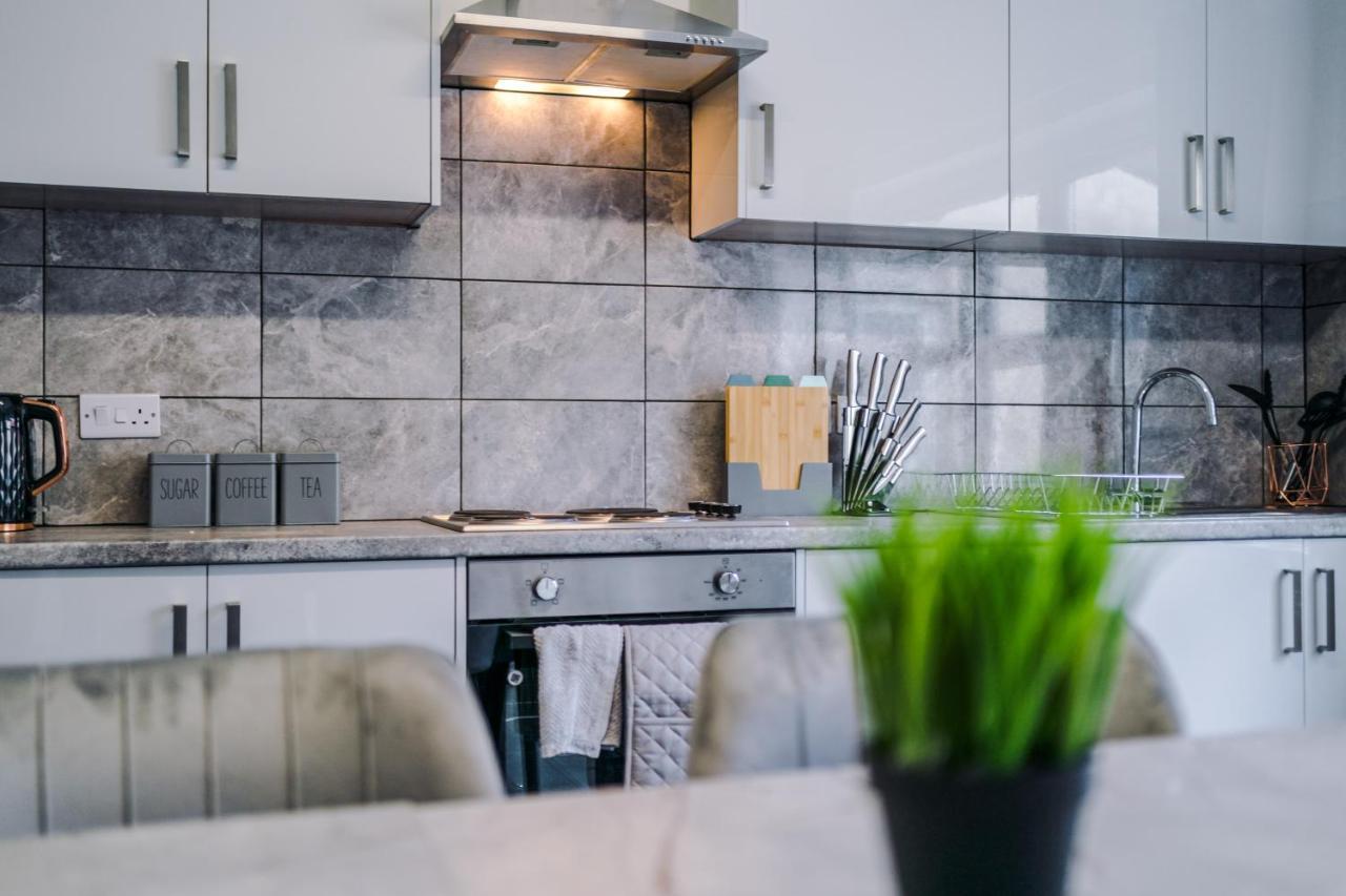 3 Bed House Close To Etihad Stadium - Free Parking Manchester Ngoại thất bức ảnh